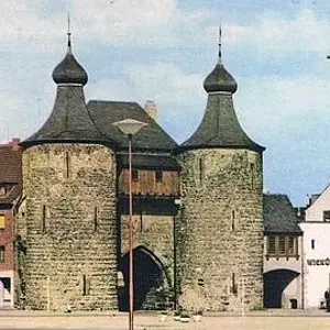Geschichte des Hauses und des Jülicher Hexenturms Geschichte des Hauses und des Jülicher Hexenturms